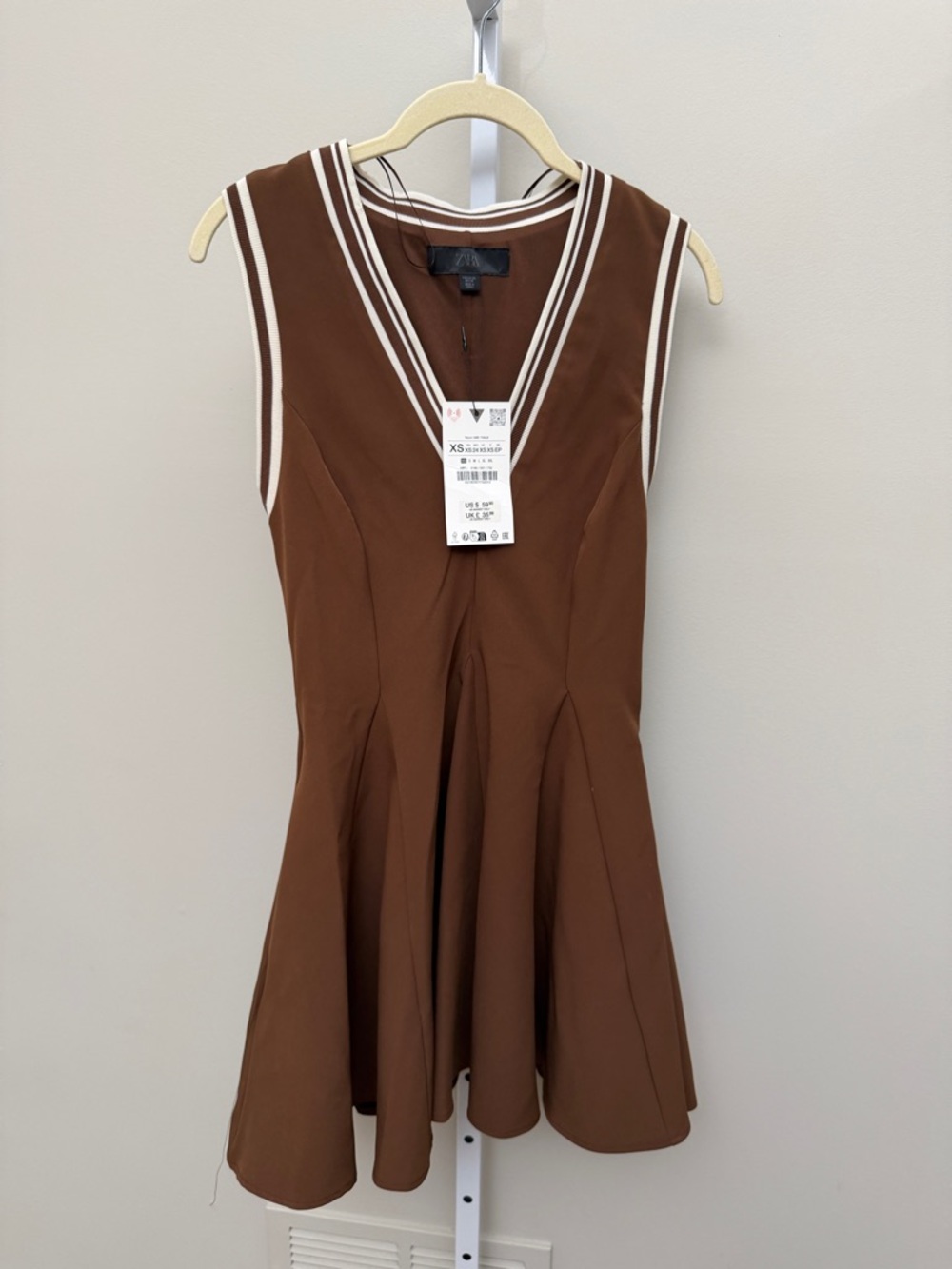 Zara Brown V-Neck Sleeveless Skater Dress with Contrast Trim sis XS - Picture 2 of 5